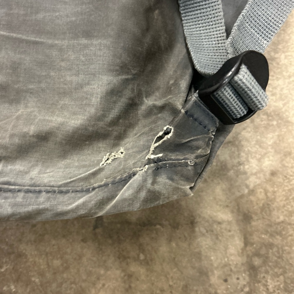 Fjallraven backpack very well loved - Picture 3 of 5